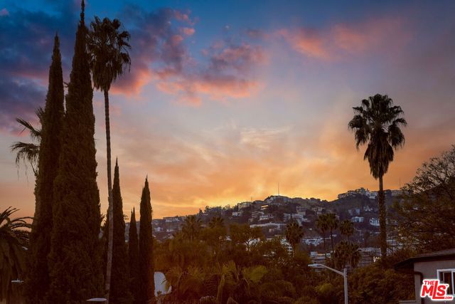 950 Havenhurst Drive 6, West Hollywood, CA 90046