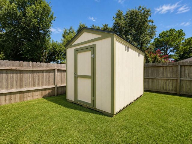 9734 Willmont Road, La Porte, TX 77571