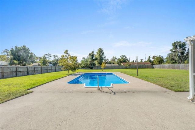 1647 Hollow Cove Ln Lane, Lake Charles, LA 70611