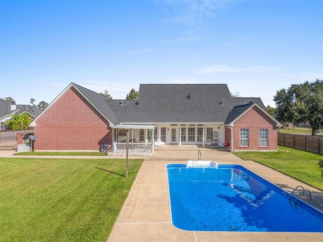 1647 Hollow Cove Ln Lane, Lake Charles, LA 70611