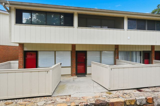 2806 Suncrest Rd Apt 4, Pigeon Forge, TN 37863