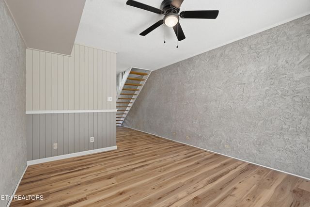 2806 Suncrest Rd Apt 4, Pigeon Forge, TN 37863