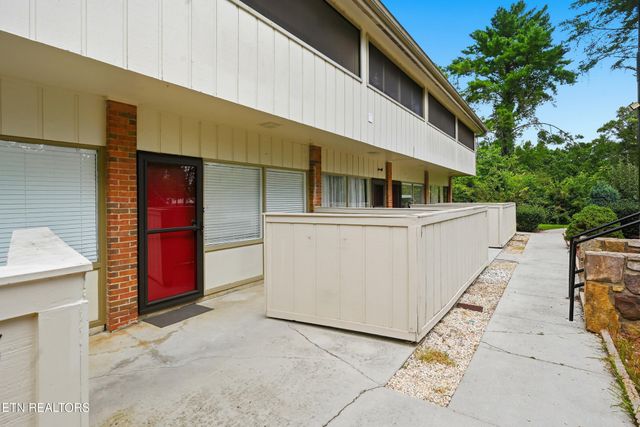 2806 Suncrest Rd Apt 4, Pigeon Forge, TN 37863