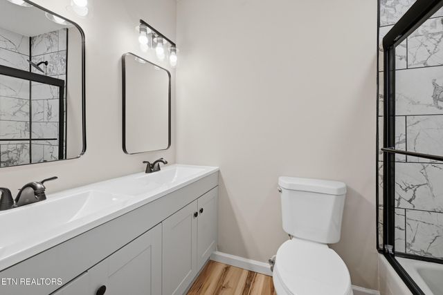 2806 Suncrest Rd Apt 4, Pigeon Forge, TN 37863