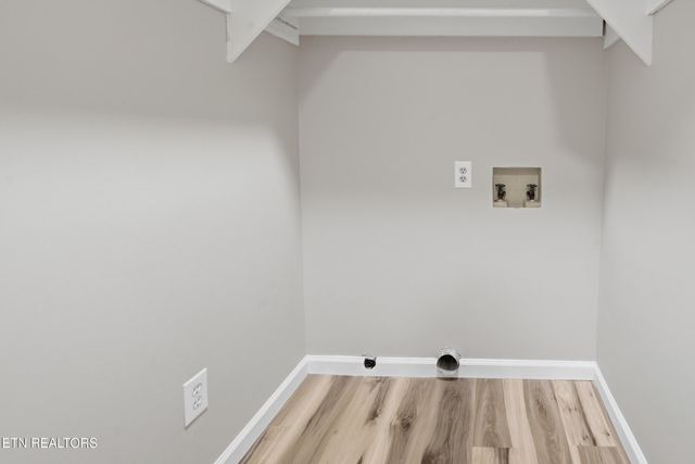 2806 Suncrest Rd Apt 4, Pigeon Forge, TN 37863