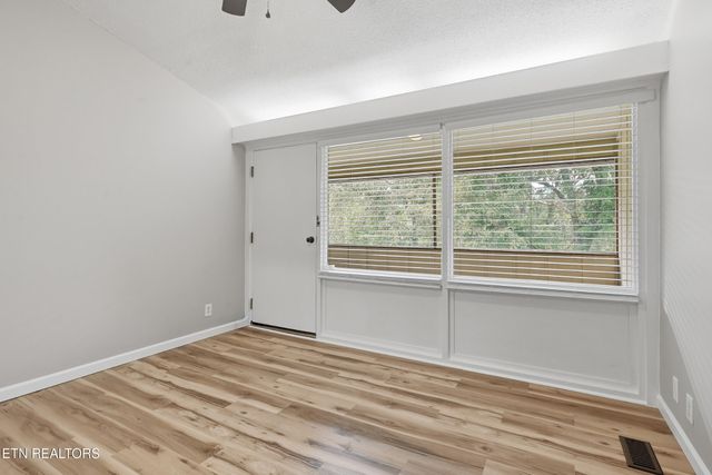 2806 Suncrest Rd Apt 4, Pigeon Forge, TN 37863