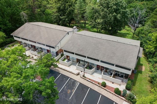 2806 Suncrest Rd Apt 4, Pigeon Forge, TN 37863