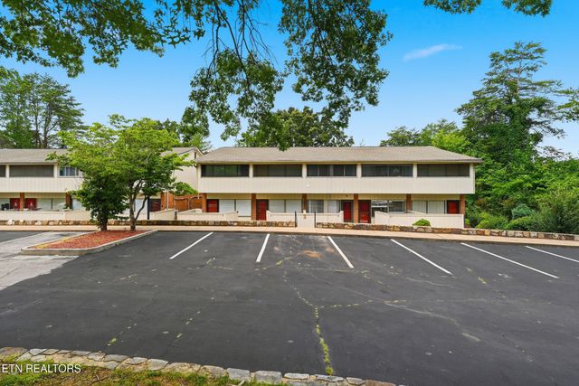 2806 Suncrest Rd Apt 4, Pigeon Forge, TN 37863
