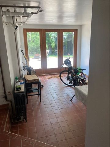 6492 Monitor St, Squirrel Hill, PA 15217