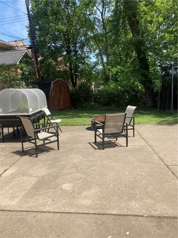 6492 Monitor St, Squirrel Hill, PA 15217