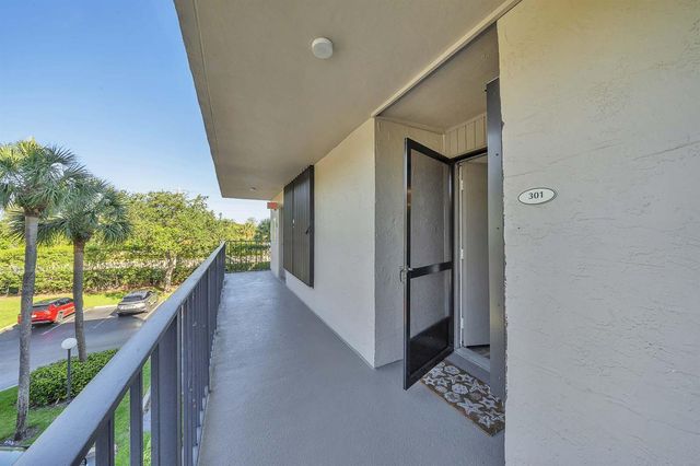 17 Royal Palm Way 3010, Boca Raton, FL 33432