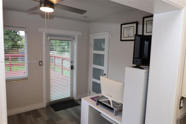 2446 Grant St, Hollywood, FL 33020
