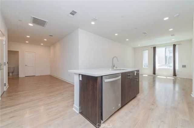 2414 Nolita, Irvine, CA 92612