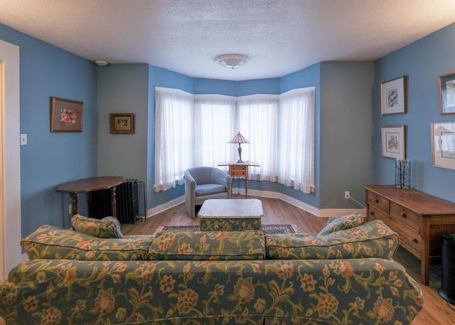 11 Pleasant Street, Ludlow, VT 05149