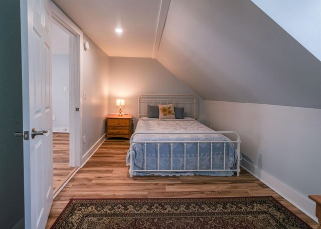 11 Pleasant Street, Ludlow, VT 05149