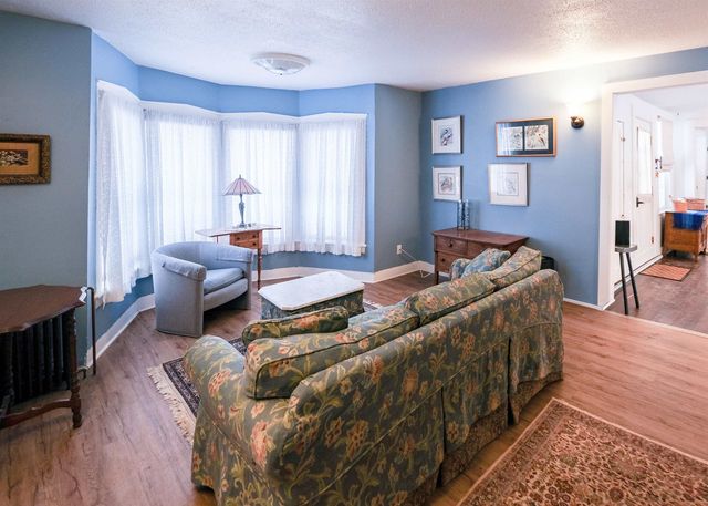 11 Pleasant Street, Ludlow, VT 05149