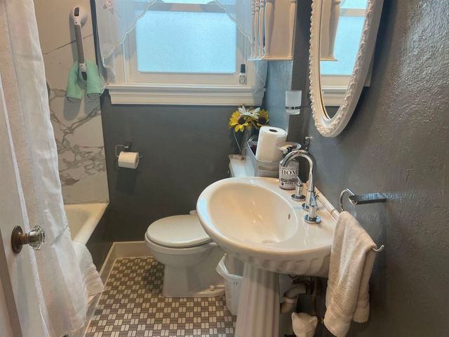 3118 3118 60Th Ave, Oakland, CA 94605