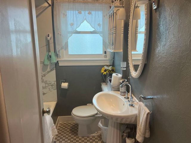 3118 3118 60Th Ave, Oakland, CA 94605