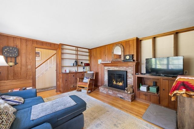 48 Longview Street, Palmer, MA 01069
