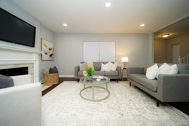 17344 WISCONSIN Street, Detroit, MI 48221