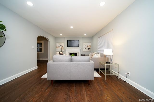 17344 WISCONSIN Street, Detroit, MI 48221