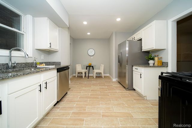 17344 WISCONSIN Street, Detroit, MI 48221