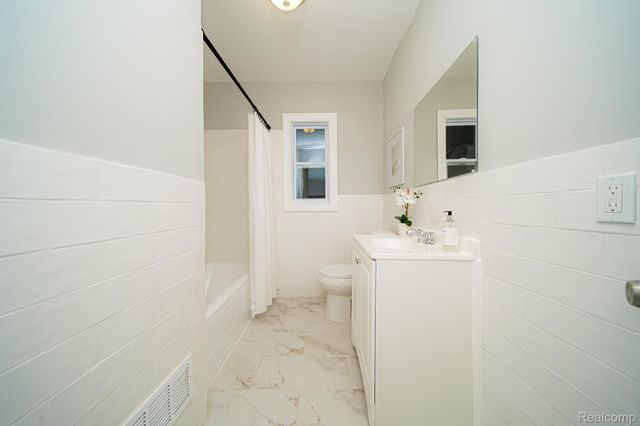 17344 WISCONSIN Street, Detroit, MI 48221