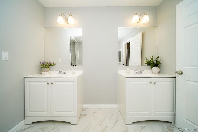 17344 WISCONSIN Street, Detroit, MI 48221