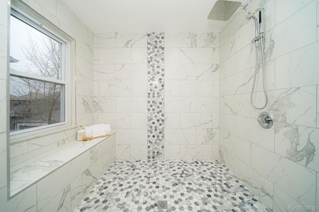 17344 WISCONSIN Street, Detroit, MI 48221