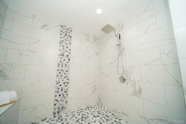 17344 WISCONSIN Street, Detroit, MI 48221