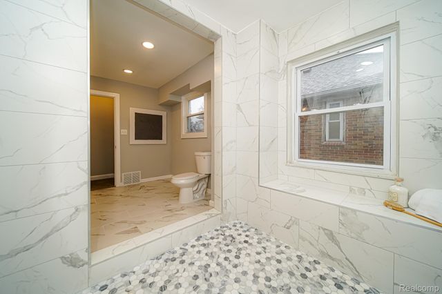 17344 WISCONSIN Street, Detroit, MI 48221