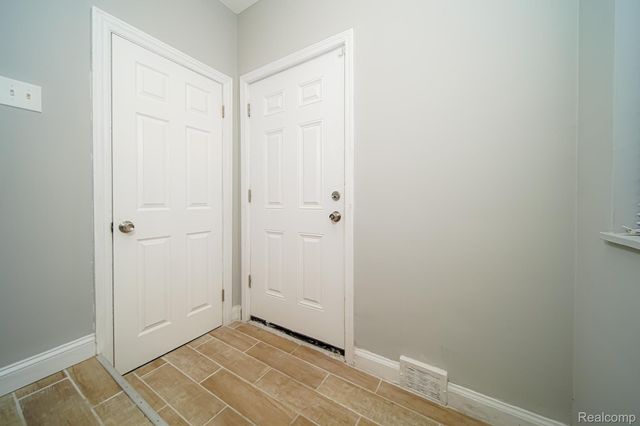 17344 WISCONSIN Street, Detroit, MI 48221