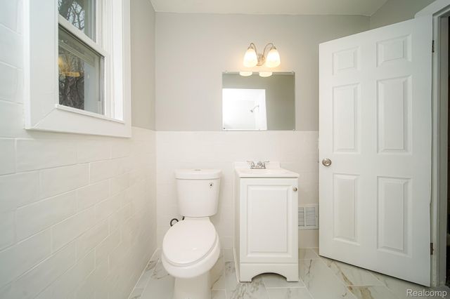 17344 WISCONSIN Street, Detroit, MI 48221