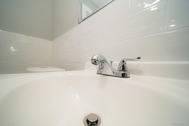 17344 WISCONSIN Street, Detroit, MI 48221