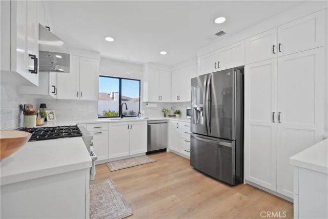 42095 Acacia Avenue, Hemet, CA 92544