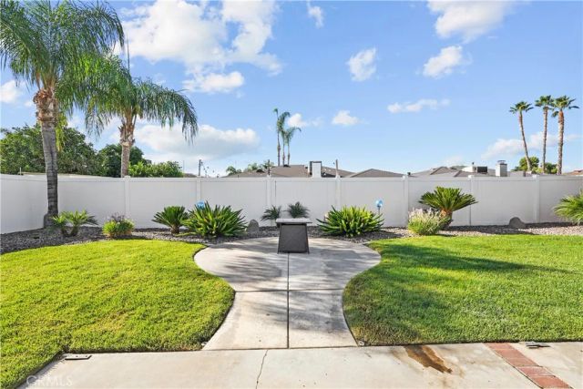42095 Acacia Avenue, Hemet, CA 92544