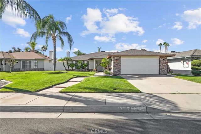 42095 Acacia Avenue, Hemet, CA 92544