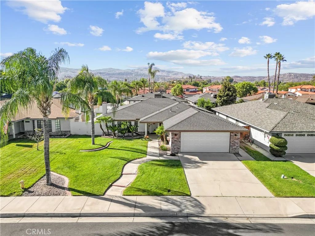 42095 Acacia Avenue, Hemet, CA 92544