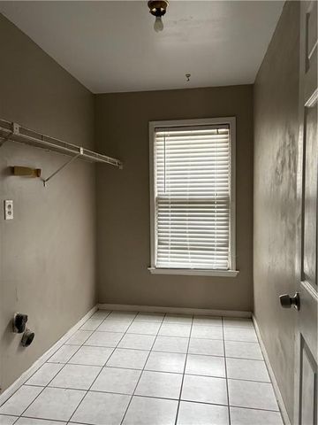 1562 Linksview Close, Stone Mountain, GA 30088