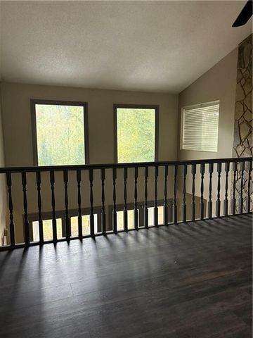 1562 Linksview Close, Stone Mountain, GA 30088