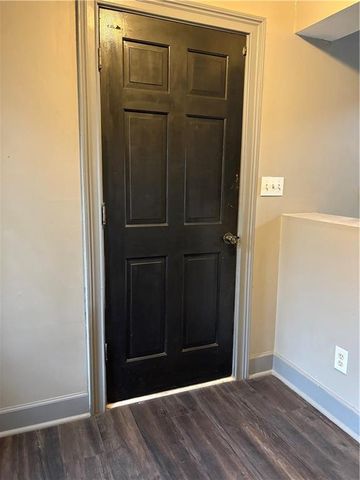 1562 Linksview Close, Stone Mountain, GA 30088