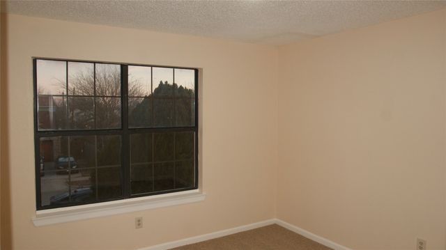 610 Squaw Creek Court, Arlington, TX 76018