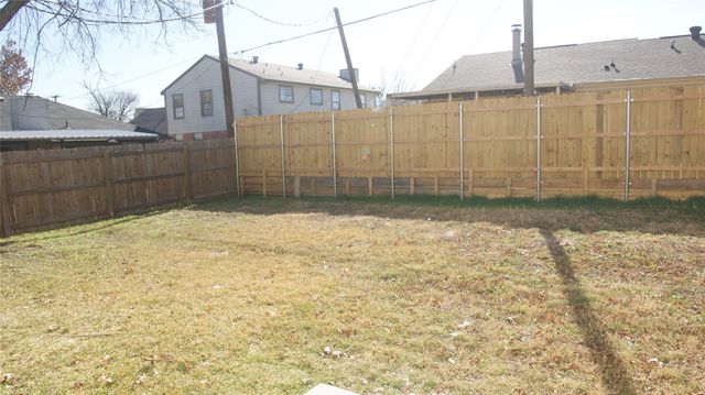 610 Squaw Creek Court, Arlington, TX 76018