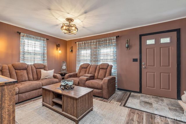 43 N Madison Avenue, Avenel, NJ 07001