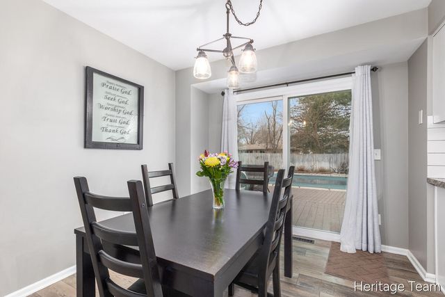 8116 Birchwood Avenue, Jenison, MI 49428