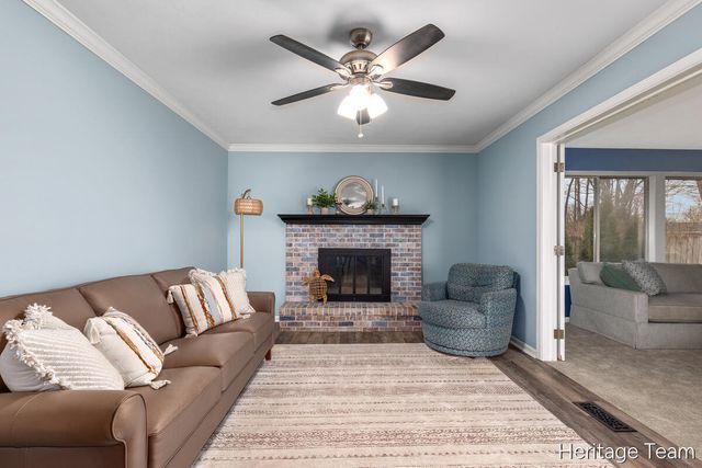 8116 Birchwood Avenue, Jenison, MI 49428