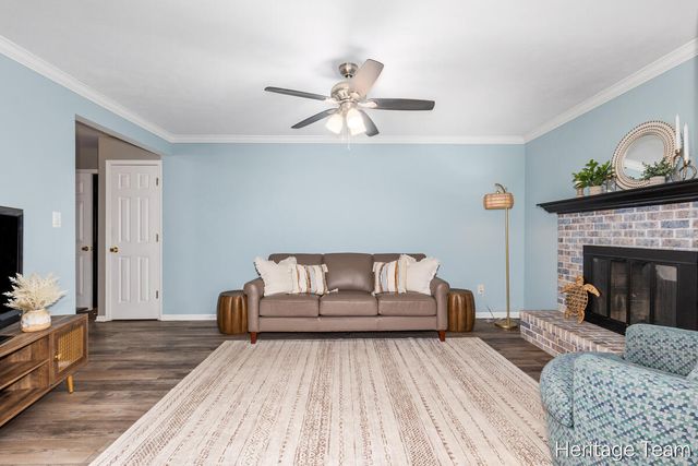 8116 Birchwood Avenue, Jenison, MI 49428