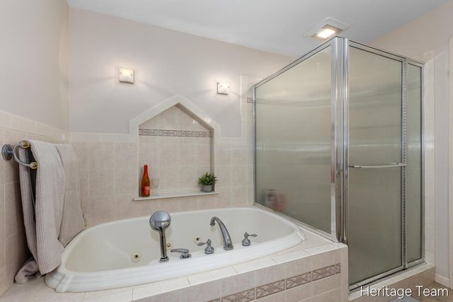 8116 Birchwood Avenue, Jenison, MI 49428