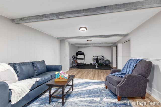 8116 Birchwood Avenue, Jenison, MI 49428