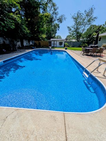 8116 Birchwood Avenue, Jenison, MI 49428